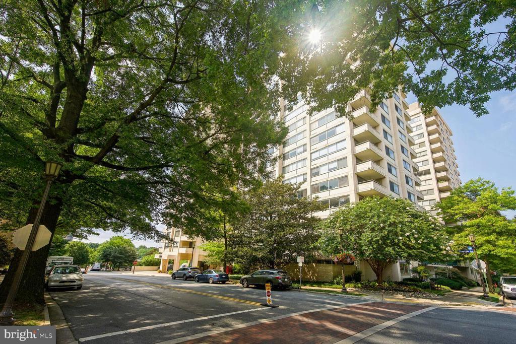 Foto principal - 5500 Friendship Blvd
