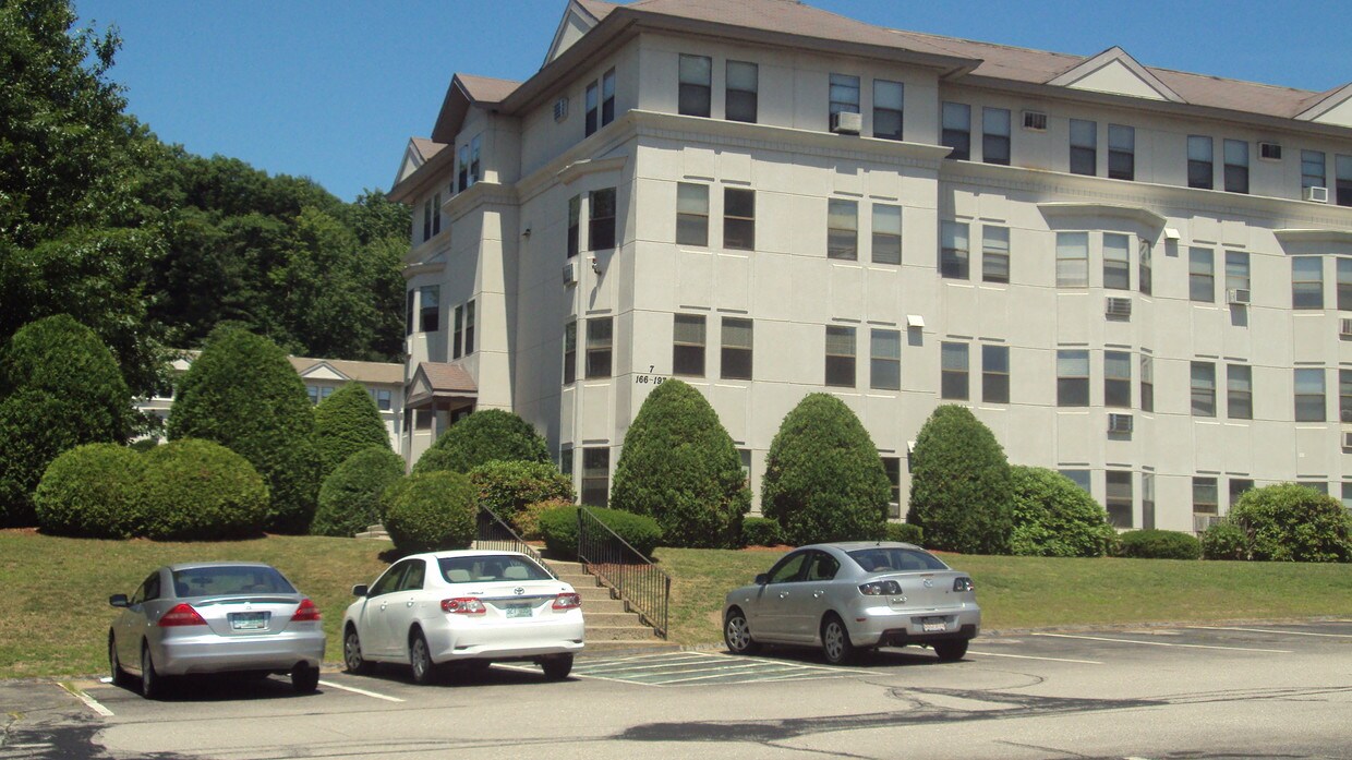 Somerset Apartments Apartments in Nashua, NH