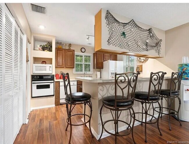 Building Photo - 3307 SW Bessey Creek Trl