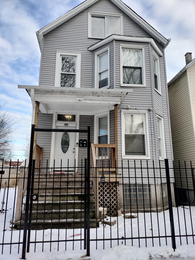 Foto principal - 6719 S Sangamon St