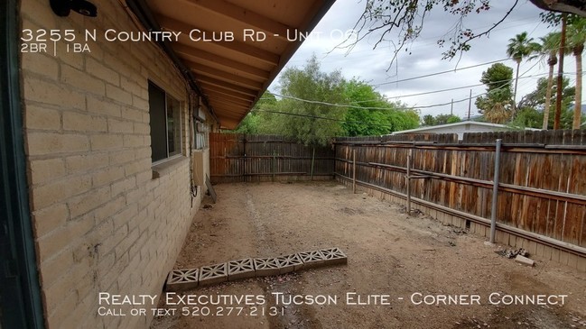 Building Photo - Country Club Rd & Fort Lowell - 2/1 with AC