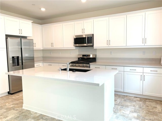 Building Photo - 3073 Carrizo Dr