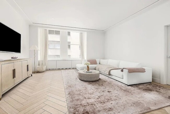 Building Photo - 55 Wall St