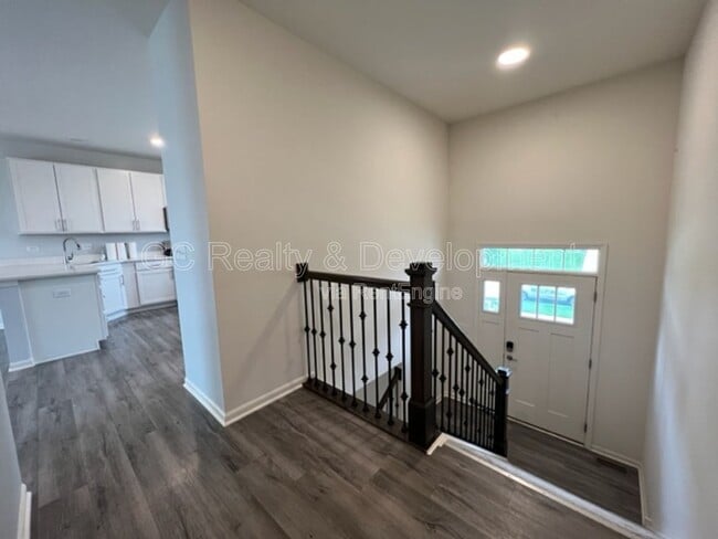 Building Photo - 594 Cimmaron Cir