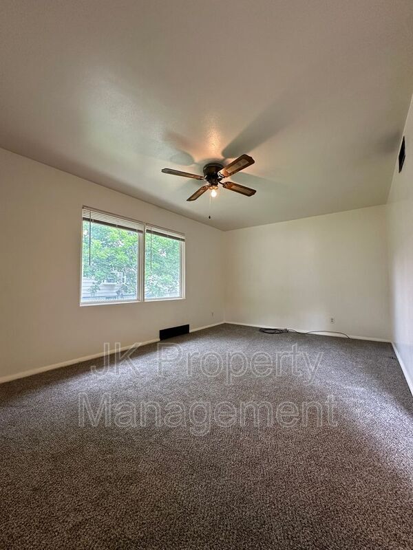 Foto del edificio - 1009 9th Ave S