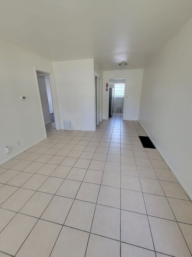 Foto del edificio - 2BR/1BA Updated Home – Vouchers Welcome!