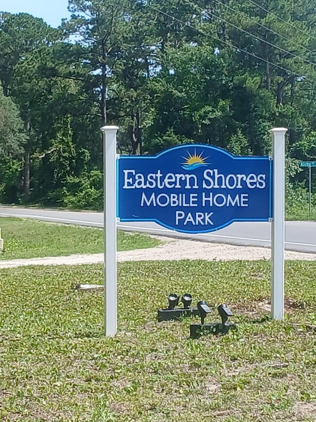 Building Photo - 1860 Holden Beach Rd SW