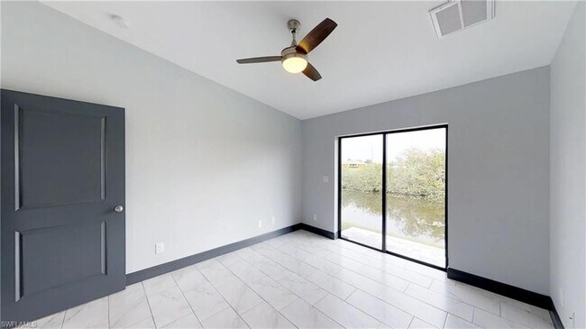 Foto del edificio - 1315-1315 NE 8th Pl