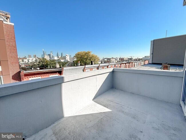 Foto del edificio - 2240 Sears St