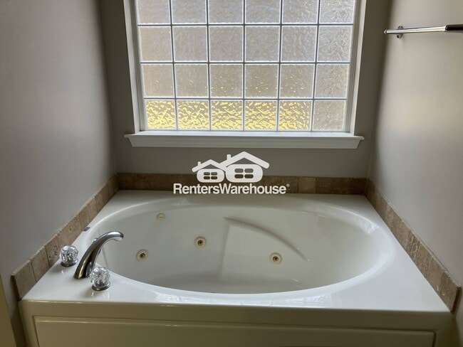 Foto del edificio - 261 Oxmoor Pl
