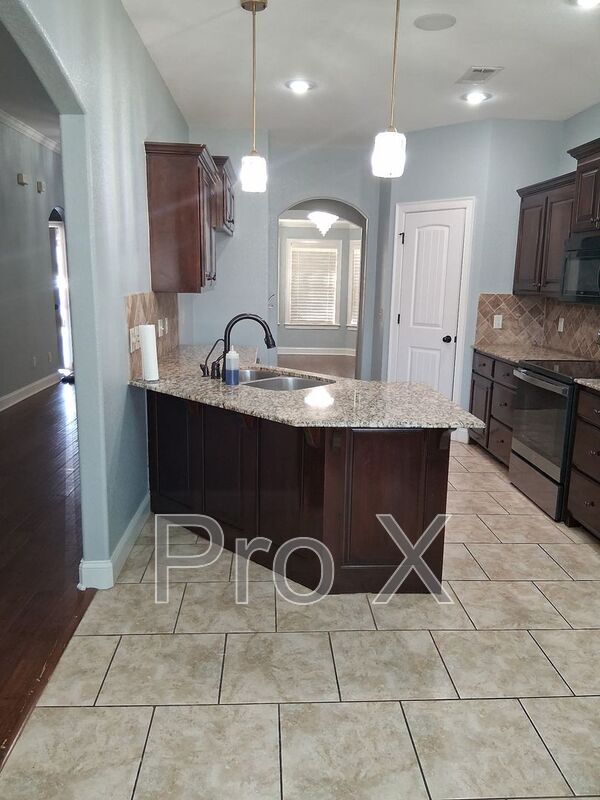 Foto del edificio - 3864 W Providence Dr