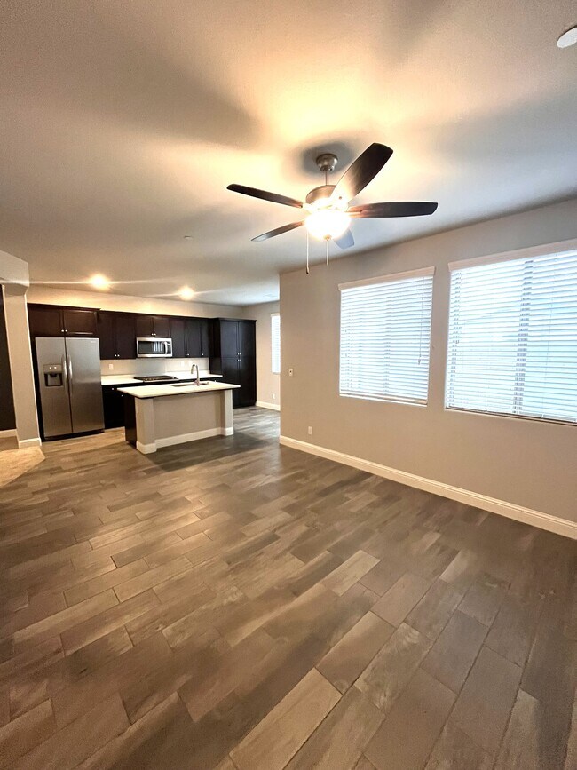 Foto del edificio - 6212 E Sydney Dr