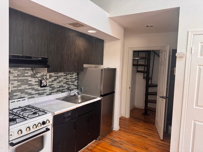 Building Photo - 11315 76th Rd