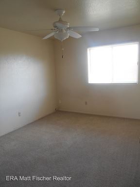 Foto del edificio - 1465 E 23rd St