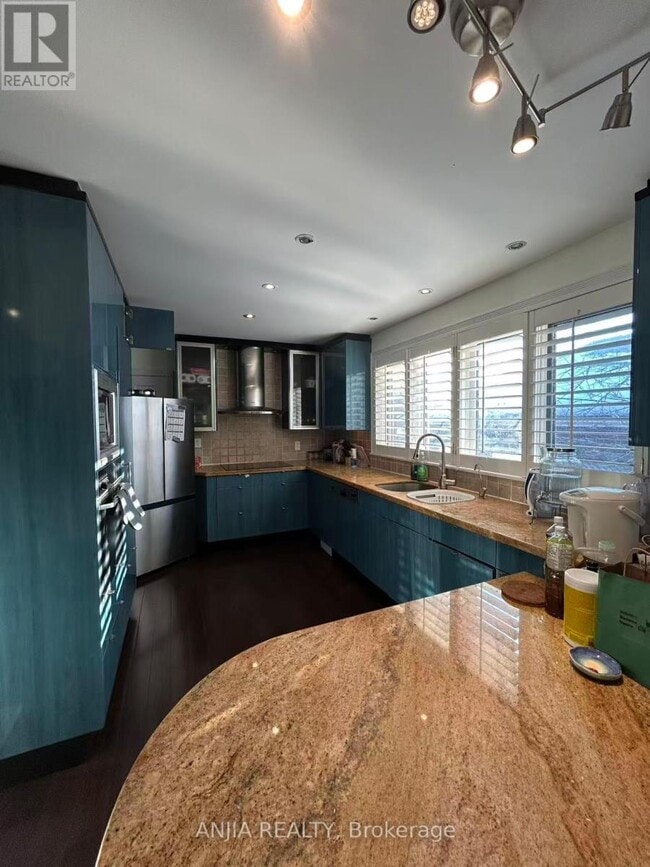 Building Photo - 500 Huntingwood Dr