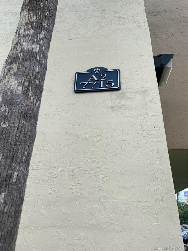 Foto del edificio - 7715 SW 86th St