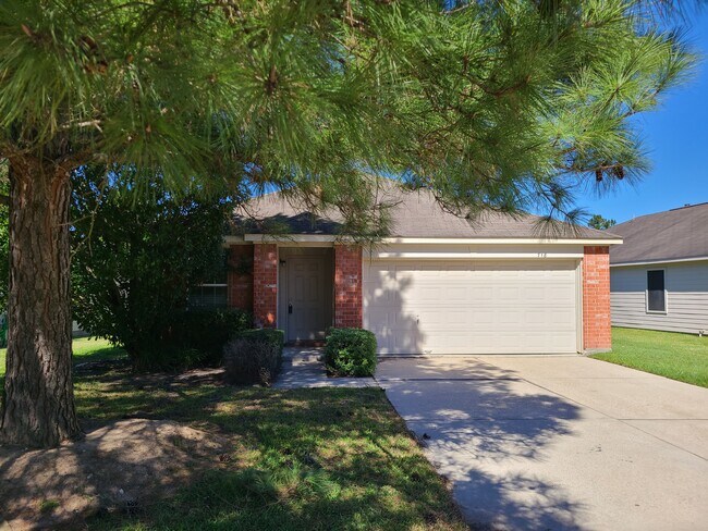 Building Photo - 718 Silver Cliff Ln