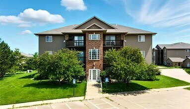 Building Photo - 560 Penn Ct
