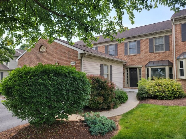 Building Photo - 6441 Lincoln Ct