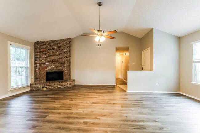 Foto del edificio - 4703 Owens Creek Ln