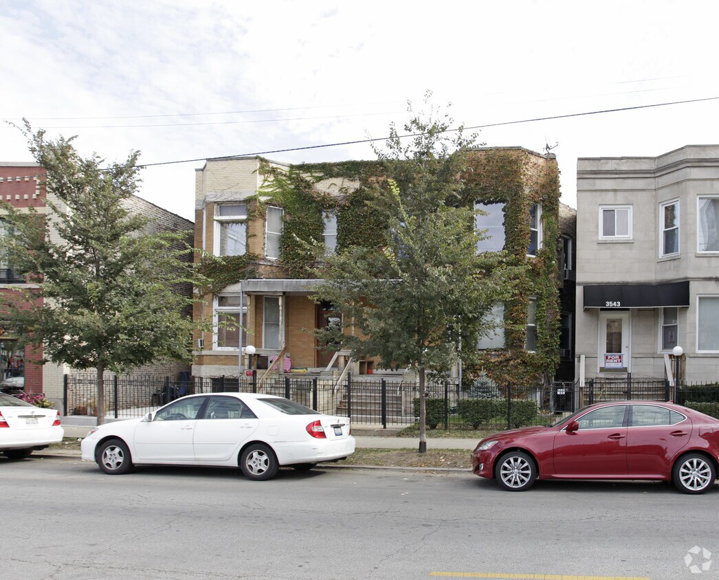 Primary Photo - 3547 N Sheffield Ave