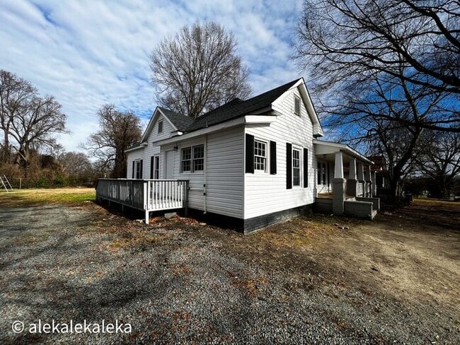 Foto del edificio - Adorable Burlington 3 Bed, 2 Bath Availabl...