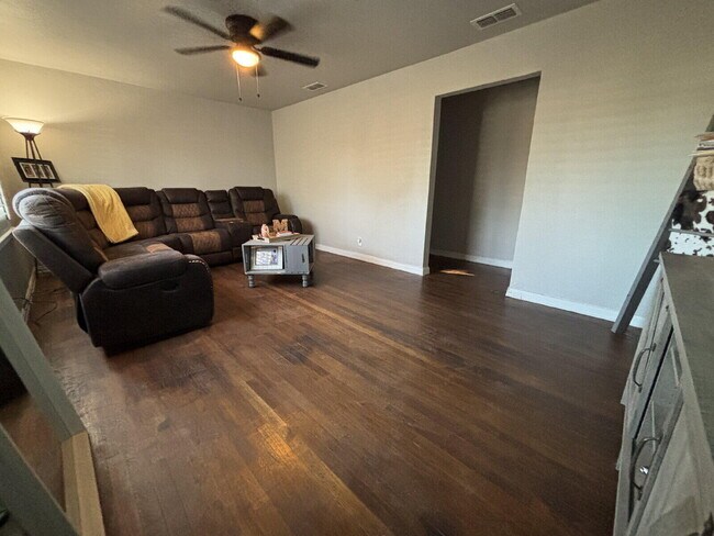 Foto del edificio - 114 Holly St