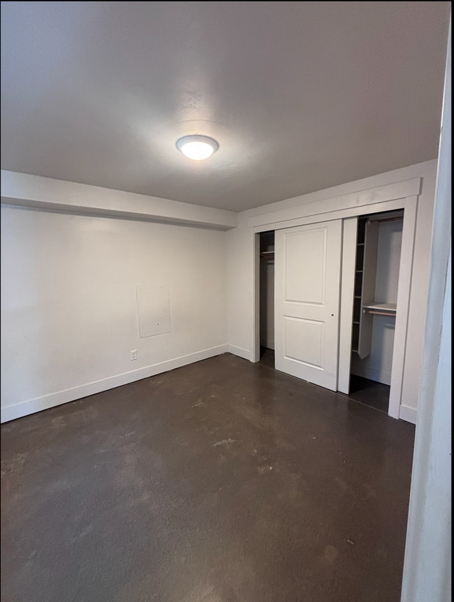 Building Photo - 1755 S Von Elm St