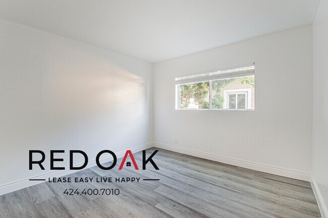 Foto del edificio - 1669 W 261st St