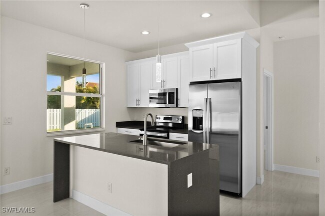 Foto del edificio - 2481 NW 9th St