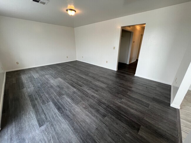 Building Photo - 1404 Kentucky St