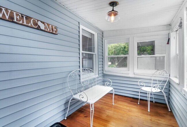 Foto del edificio - 405 W Doty St