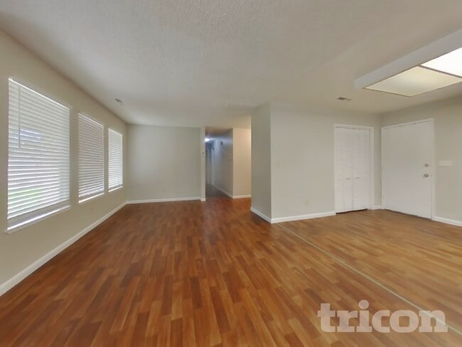 Building Photo - 2024 Bavil Dr