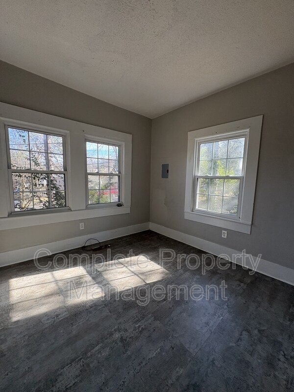 Foto del edificio - 768 80th Pl S