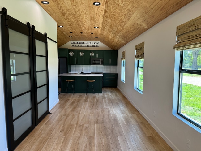 Building Photo - 40 CR 267