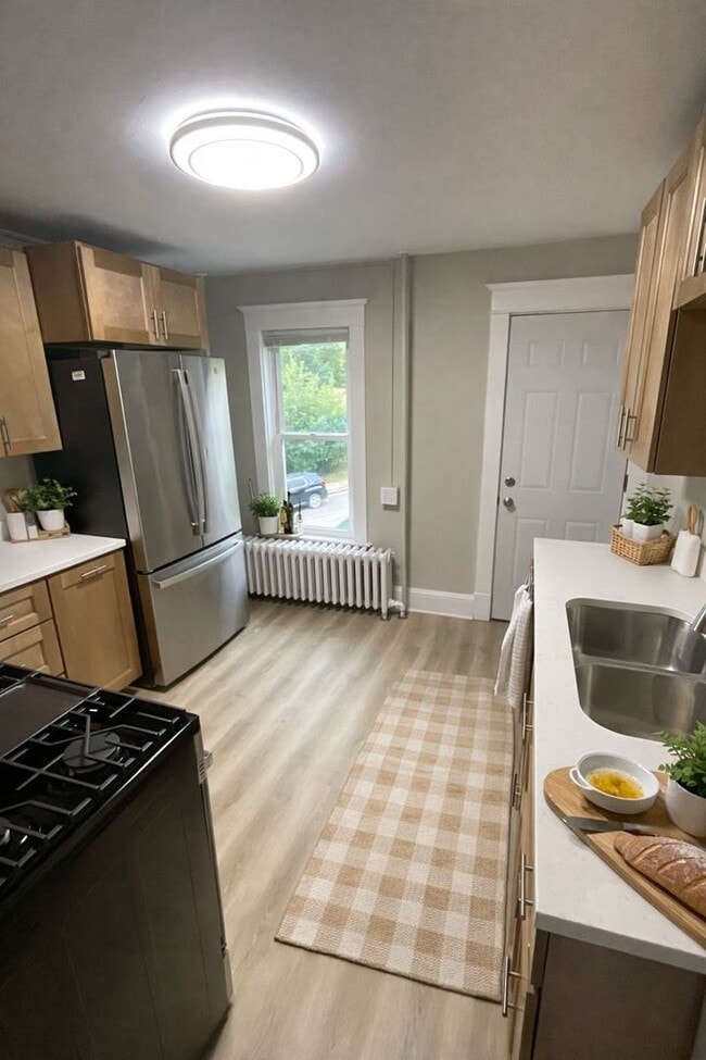 Building Photo - 601 Woodland Ave