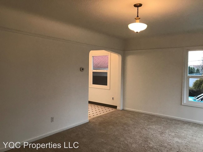 Foto del edificio - 3309 E Evergreen Blvd