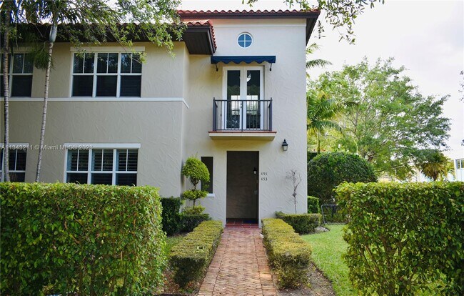 Building Photo - 453 Menendez Ave