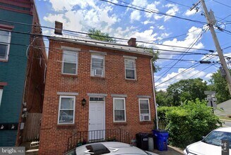 Building Photo - 480 W South St