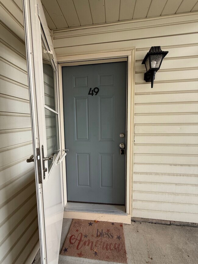 Foto del edificio - 49 Joyner Ct