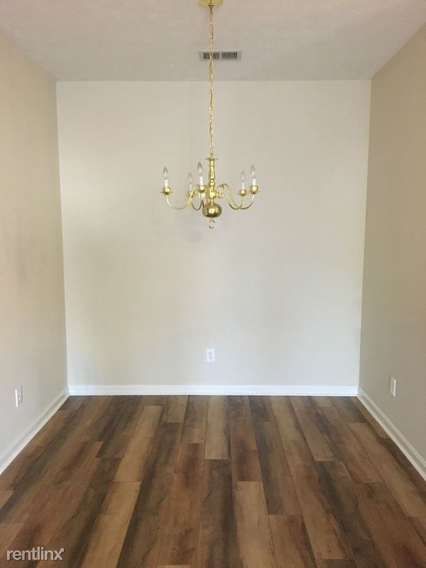 Building Photo - 405 Christian Village Cir