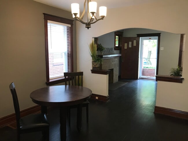 Building Photo - Newly renovated home in South Hampton! Wit...