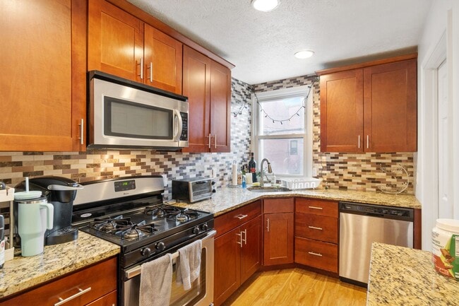 Photo - 2528 Carey Wy Apartment