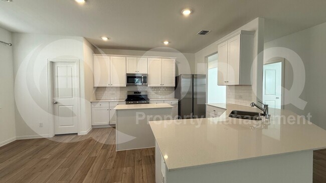 Foto del edificio - 936 Longleaf Ln