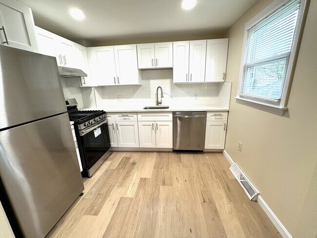 Building Photo - 23 Griggs Pl