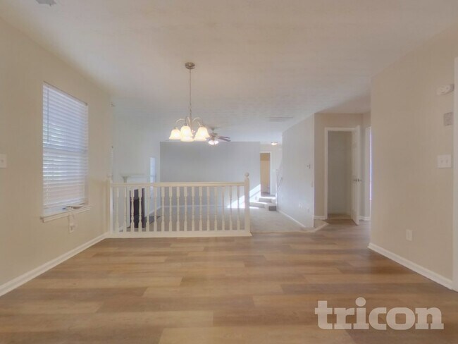 Foto del edificio - 63 Shadowhill Ct