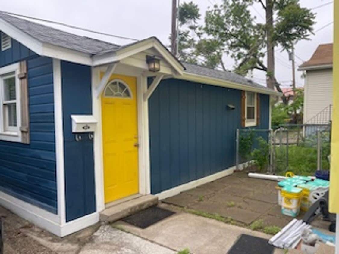 Primary Photo - Tiny House on South Walnut Street