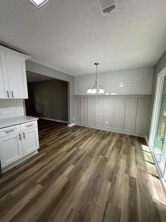 Building Photo - 1424 Whitfield Park Cir