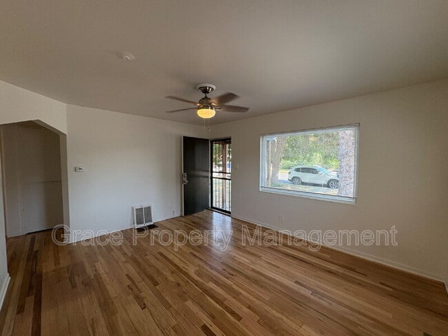 Building Photo - 1481 S Meade St