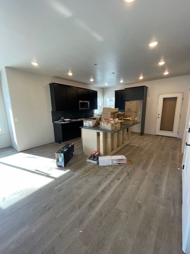 Foto del edificio - 7404 N Paw St